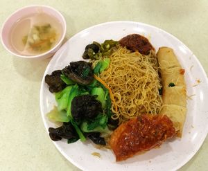 Chinese Bee Hoon, vegetables & snacks at Jing Xin Yuan 净心圆 - Bukit Batok in West Singapore