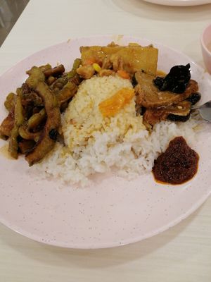Mixed vegetables rice at Jing Xin Yuan 净心圆 - Bukit Batok in West Singapore