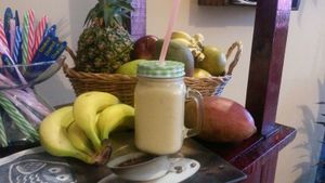 Uno de nuestras preparaciones saludables  "smoothies de plátano"   at Comiendo Sano Mi Tienda de la Salud in Mazatlan