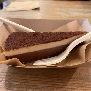 Tiramisú (7,50 lv) at Edgy Veggy in Sofia