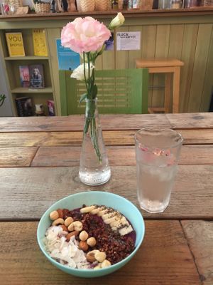 Acai bowl and homemade rose lemonade at Edgy Veggy in Sofia