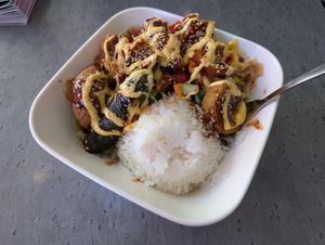 Mixed bowl at Onnumara Cigköfte in Kufstein