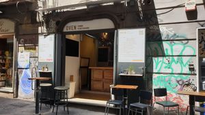  at Oven  in Naples