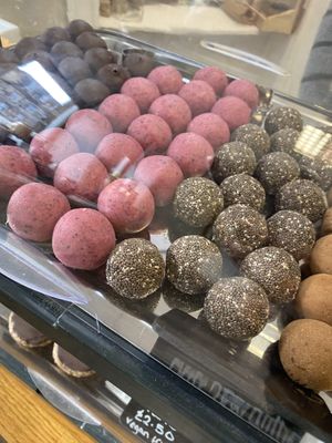 Yum at Rawsmary in Edinburgh