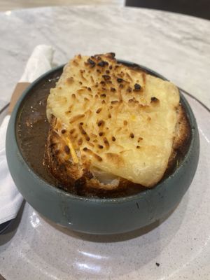 French onion soup!!! 5/5 so delicious   at L'Artisane Creative Bakery in Coral Gables