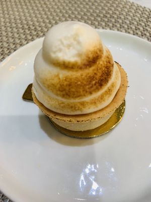 🍋   at L'Artisane Creative Bakery in Coral Gables