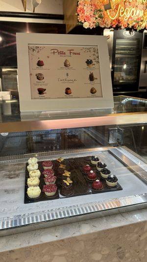 Petit bakery #Veganuary at L'Artisane Creative Bakery in Coral Gables