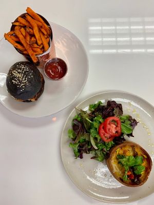 Amazing lunch at L'Artisane Creative Bakery in Coral Gables