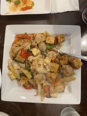 Pad Kee Mao Noodle with double tofu   at Bua Thai in Lake Stevens