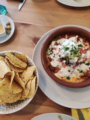 Chili con nachos at La Voladora in Alicante
