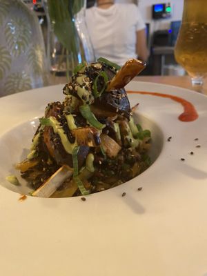 Tempeh and mushroom skewers   at La Voladora in Alicante