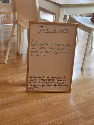 Burger of the day at La Voladora in Alicante