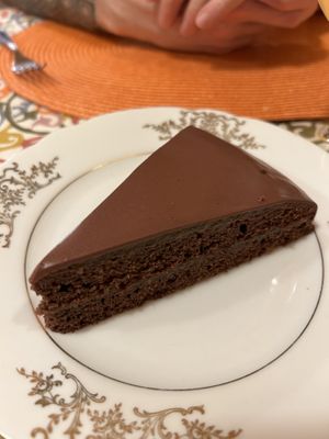 Sacher  at In Unzaja in Savona
