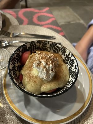 Pesche con crema e cannella  at In Unzaja in Savona