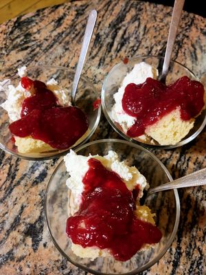 Deserts at In Unzaja in Savona