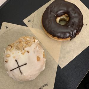 Vegan doughnuts 🍩  at Crosstown Doughnuts - Soho in London