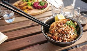Pad Thai at Les Bols d'Antoine in Paris