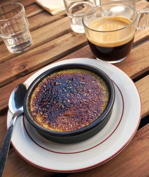 Crème brûlée at Les Bols d'Antoine in Paris