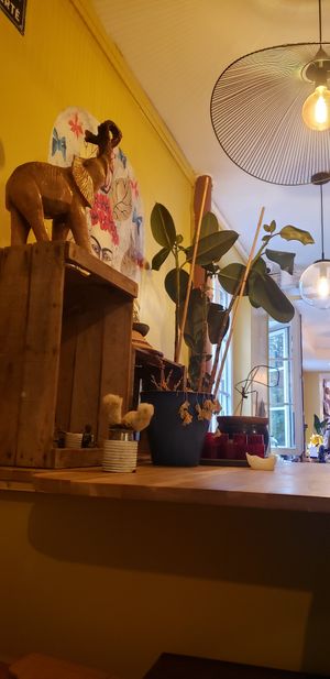  at Les Bols d'Antoine in Paris