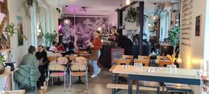 50 seats ! at Les Bols d'Antoine in Paris