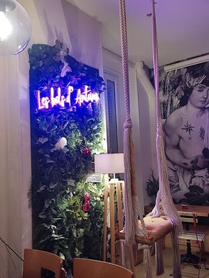  at Les Bols d'Antoine in Paris