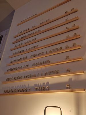  at Les Bols d'Antoine in Paris