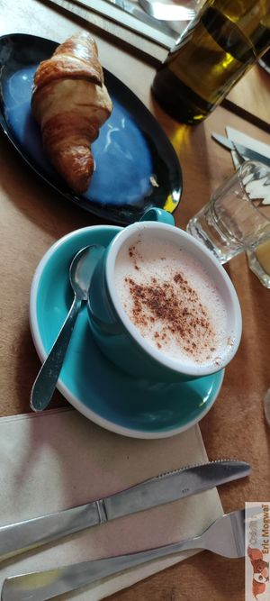 Latte at Les Bols d'Antoine in Paris