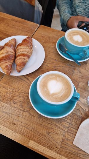  at Les Bols d'Antoine in Paris