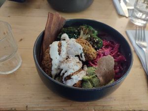  at Les Bols d'Antoine in Paris