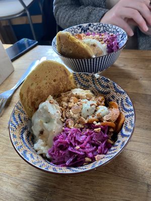 Bowl of the day at Les Bols d'Antoine in Paris