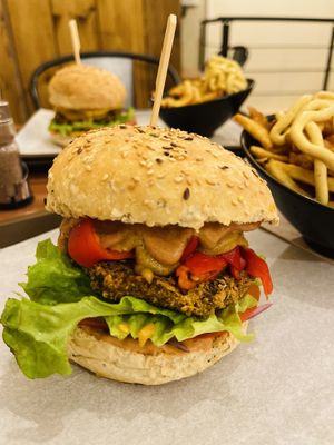 Burgers!   at The Wild Note in Bordeaux