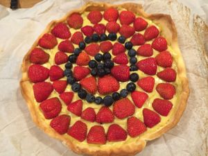 Dessert de la semaine 
Tarte à la crème pâtissière, fraises et myrtilles. 
Vanille pastry créma with strawberry and blueberry.  at The Wild Note in Bordeaux
