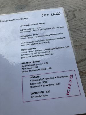 Menu   at Cafe Largo in Berlin