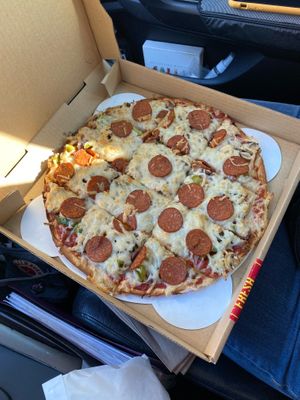 Vegan Da works with extra cheese on gluten free crust... next time I will not order with extra cheese it didn’t need it.. still so yummy at Fresh Brothers in San Diego