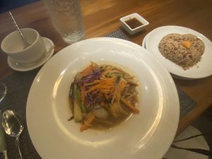 Watch out for the chili sauce; just a dab had my mouth & lips on 🔥  at Blue Orchid in Jacksonville