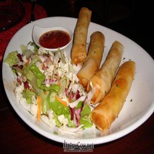 Vegan spring rolls with spicy sauce *yum* at Haiku in Catania