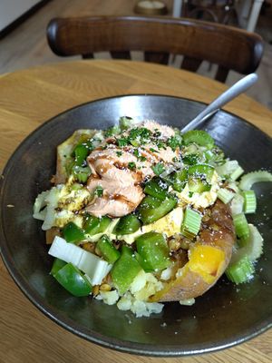 Curry dish at Erdapfel in Hamburg