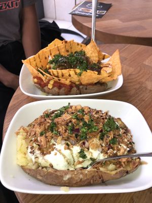 Mexicano & Aristoteles (vegan versions)  at Erdapfel in Hamburg