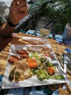 Starter Falafel with Humus at Grow Café in Tarifa
