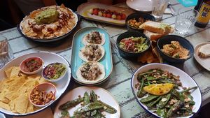 Full table at Ojo Rojo in Bournemouth