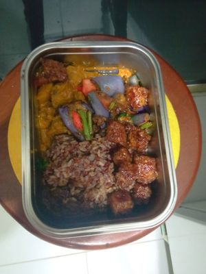 Cai Fan very filling with brown rice at San De Vegetarian 三德 - Blk 747 Yishun in North Singapore