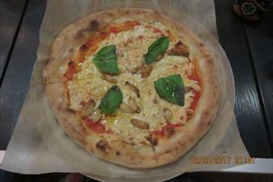 vegan cheese pizza at Pizza Rox in Boynton Beach