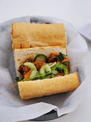 Lemongrass tofu banh-mi at Ava Street Cafe in Baton Rouge