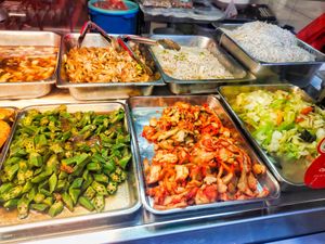 Dishes available at Su Zhi Yuan 素之缘 in Central Singapore