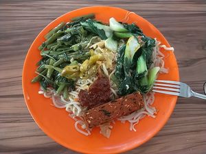 $4.30 mixed beehoon at Su Zhi Yuan 素之缘 in Central Singapore