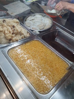 Tau suan , Orh bee beh, Glutinous rice, Soon kueh & Yam cake ~ Circuit Breaker Period Phrase 2 at Xiang Pin Vegetarian 香品 in Northeast Singapore