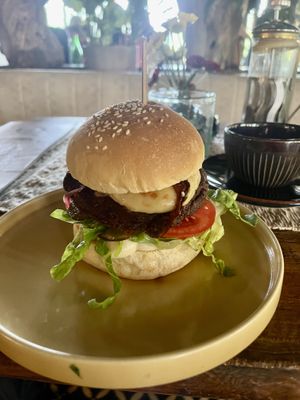 Wake Up Burger (10/10)  at Zest Ubud in Ubud
