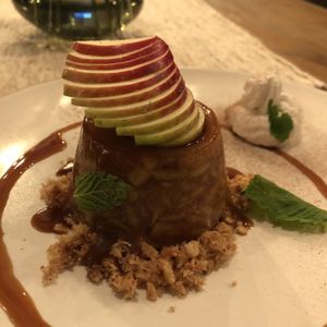  Raw apple pie at Zest Ubud in Ubud