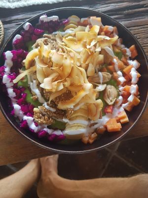 Smoothie bowl at Zest Ubud in Ubud