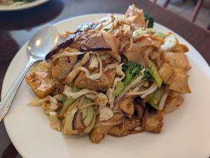 R7 - Happy Chow Fun at Noble Vegetarian in Sacramento